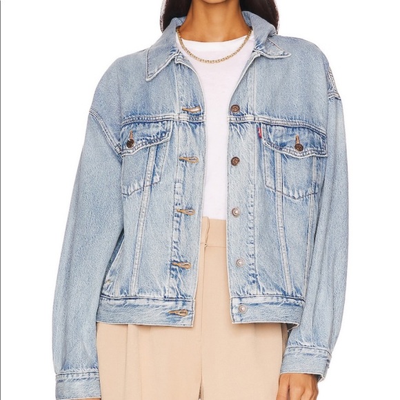 Levi's Jackets & Blazers - LIKE NEW- Levi’s Trucker in Light The Way